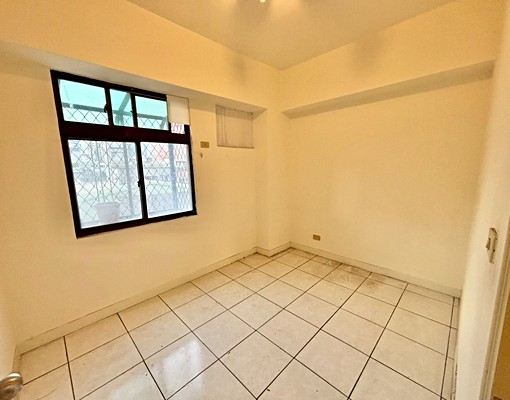 社宅可租補☆府中捷運站旁電梯大樓三房兩衛 - Image 2