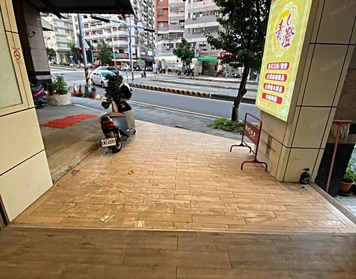 嶺東向上路/高級裝潢1～2樓店面住家兩用/可寵可租補可營登 - Image 4