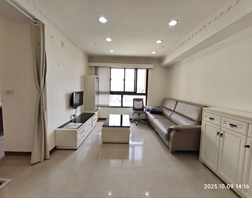 A薇格建功國小家具電齊全可休旅車位/可租補免仲介/大晟房屋 - Image 1