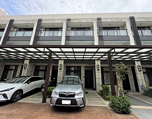 秒殺⭐️超稀有⭐️家具電全配❤️雙車別墅 - Image 3