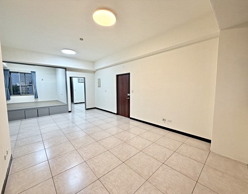 秒殺逢甲🔥超級大間⭐️3+1房空屋💜可租補戶籍💜有車位 - Image 3