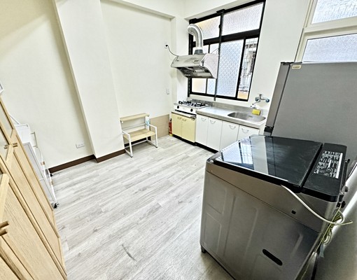 秒殺⭐租補⭐可寵⭐超新裝潢⭐三面採光 - Image 13