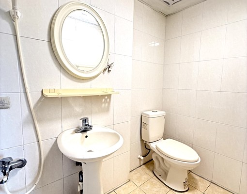 ⭐️板橋站走路5分鐘⭐️大空間採光套房⭐️傢俱全⭐️限女性⭐ - Image 12