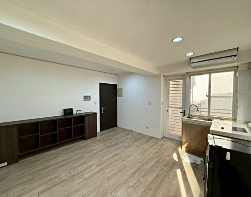 🏠小巨蛋🌟可寵物🌟可租補🌟可報稅🌟可入籍🌟洗脫烘 - Image 3