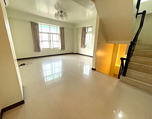 🎄🉑租補🔸近北屯愛買類邊間透天🔸四房雙車位🔸有冷氣 - Image 2