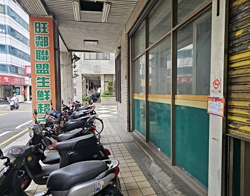 百年皇宮大面寬出租店面 - Image 3