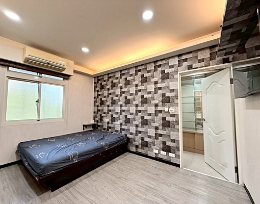 亞東🏘️陽台獨洗曬‼️空間寬敞🌟採光通風佳/掀床收納 - Image 5