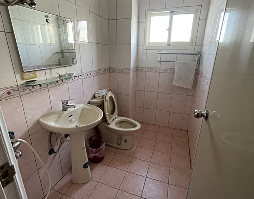 苗栗市網球場大透天補習班安親班辦公室 - Image 11