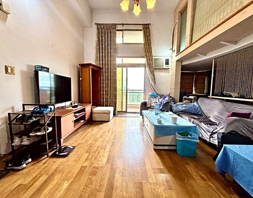 可租補⭐免服務費⭐菓嶺山莊樓中樓四房車⭐五泰海龜 - Image 1