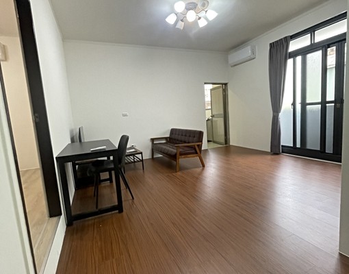 東山商圈✨大兩房✅空間寬敞💯可租補💯採光好 - Image 1