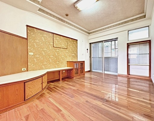 農十六埃及大樓2+1房出租車位好停家電可談 - Image 3