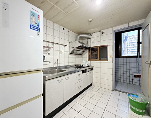 晨曦豪景四房稀有出租#附一平面車位 - Image 8