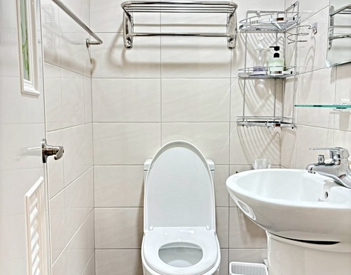 台南中西區短租|全新裝潢.三面採光大空間.獨洗獨曬.短期租屋 - Image 8