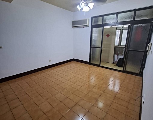 可租補,可寵,免仲介費,雙陽台 - Image 1