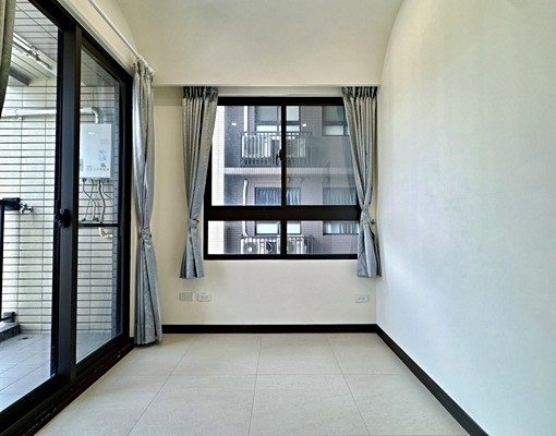 捷運約300公尺⭐皇翔MRT兩房平車⭐高樓層 - Image 4