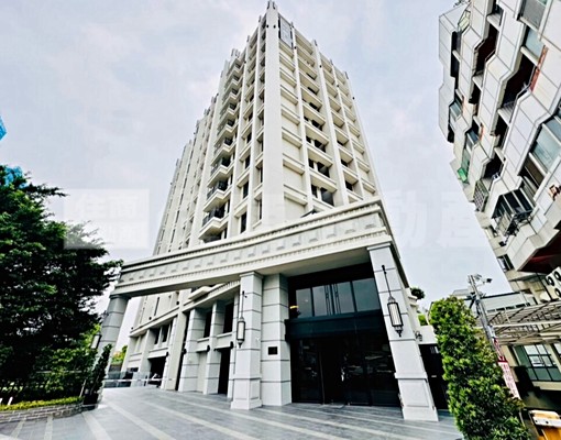 西屯櫻花路二房平車 - Image 1