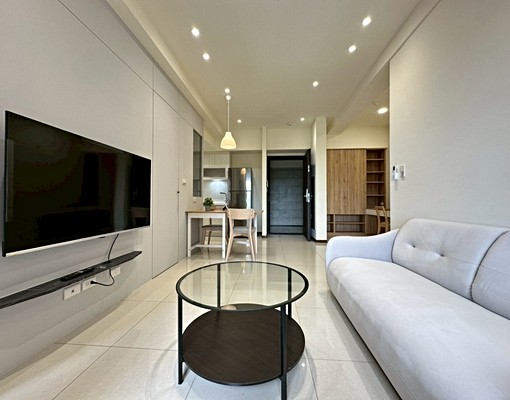 朝南視野拎包入住漂亮2+1房平車 - Image 1