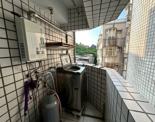 新和國小🌟採光通風，台水電，獨洗曬，乾濕分，垃圾收，機能佳 - Image 14