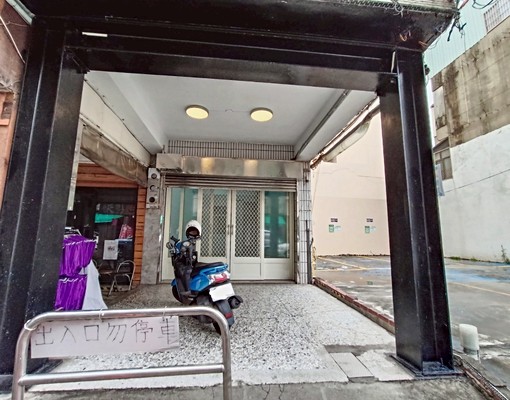 民生路透店分層出租 - Image 2