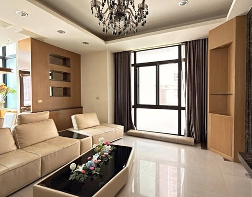 <優質>近榮總/高鐵商圈/獨棟大地坪雙車墅 - Image 2