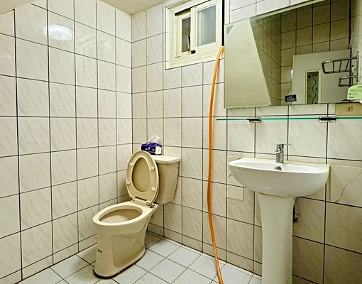 TO｜社宅免仲｜草漯透天美墅五房家具家電全配可補助 - Image 10