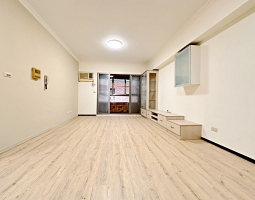 巨蛋捷運3分鐘/瑞豐夜市/皇苑3+1房 - Image 1