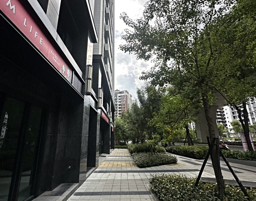 降價!單元13重劃區💠全新大面寬店面💠炸雞店寵物美容店 - Image 3