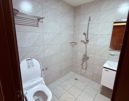 屋主自租/採光優/環境安靜清幽/可貓貓 - Image 4