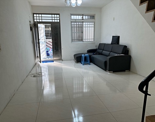 出租成功路600巷39弄整棟透天 - Image 1