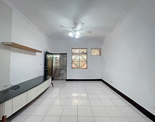 永安東方伯爵社區美美車墅#台17線透天整棟出租 - Image 5