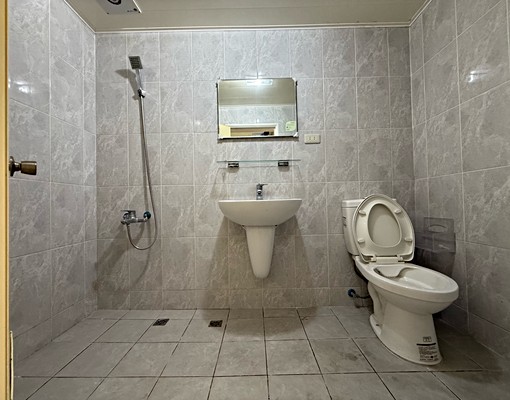 坪林森林公園、勤益整棟透天,南北向4大房透天厝 - Image 6