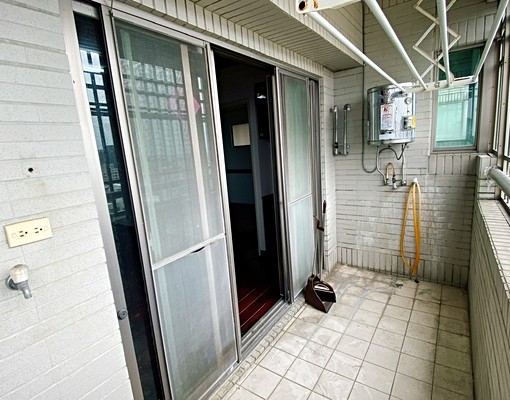 ★含管理費+車位+租補★正東區鄰崇明國中小/小資2房車位 - Image 5