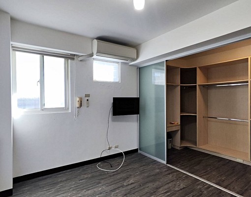 降價了電梯直達門口無障礙空間大露臺20坪徐匯捷運站電梯大兩房 - Image 12