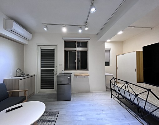 正藝文特區🌈獨立陽台套房有垃圾集中 - Image 2