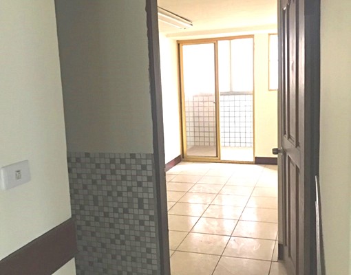 市中心超大坪數可補習班健身房美業共享辦公室有電梯 - Image 8