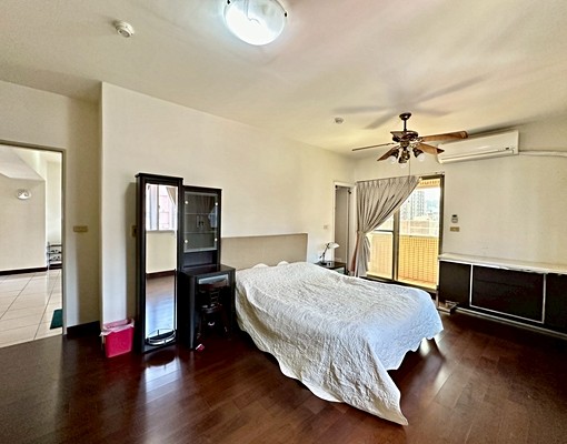 市政府商圈三房次頂樓採光好附車位(都發局後方) - Image 6