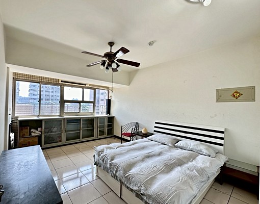 市政府商圈三房次頂樓採光好附車位(都發局後方) - Image 8