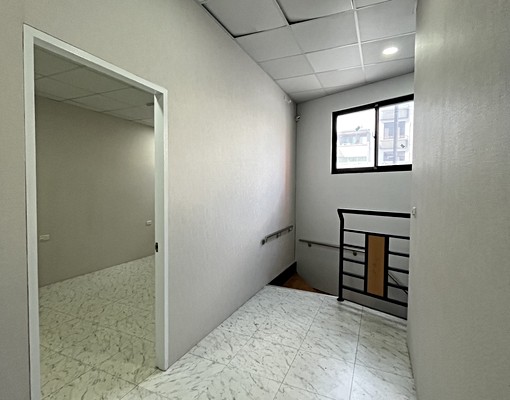 近新天地府緯街精緻小型工作室出租 - Image 4