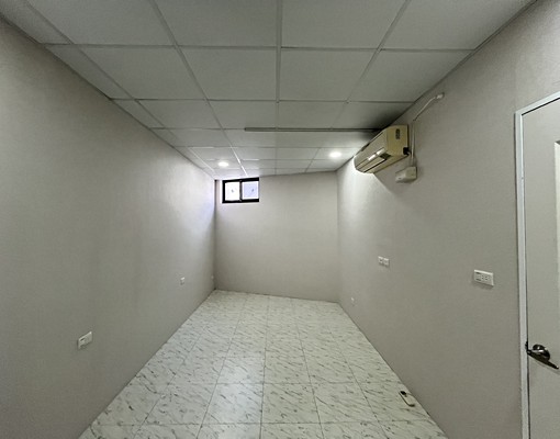 近新天地府緯街精緻小型工作室出租 - Image 5