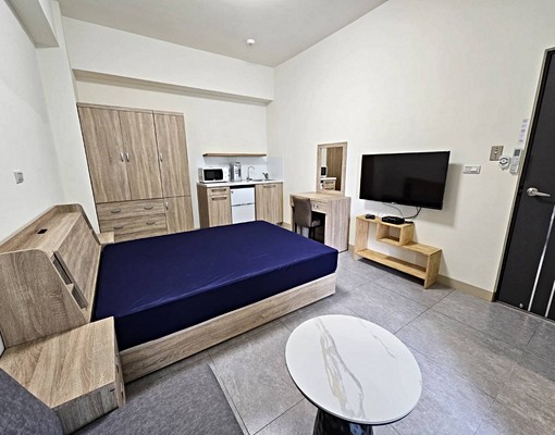 近棒球場/遠百有陽台/獨立洗衣機套房 - Image 2