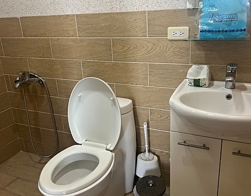 建國路辦公室出租格局方正(近海洋森林) - Image 3