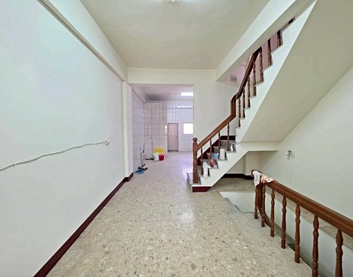 重新整理大坪數🐉安南7房透天(可停四台車)🐉可安神位 - Image 3