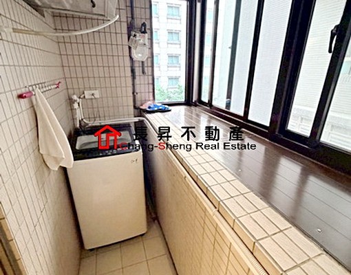中山國小站~全新裝潢優質套房(含管)~看屋請帶名片 - Image 6