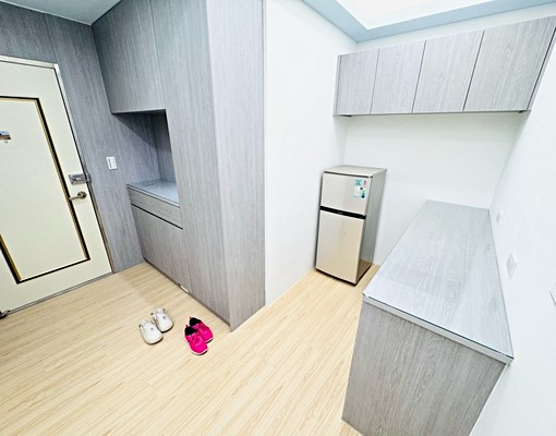 中山國小站,電梯全新裝潢/雙租補,入籍/獨洗/垃圾代收 - Image 7