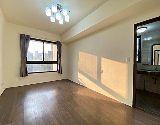 中山醫大慶捷運中興大學💖可租補戶籍三房浴缸💖家具電可談 - Image 3