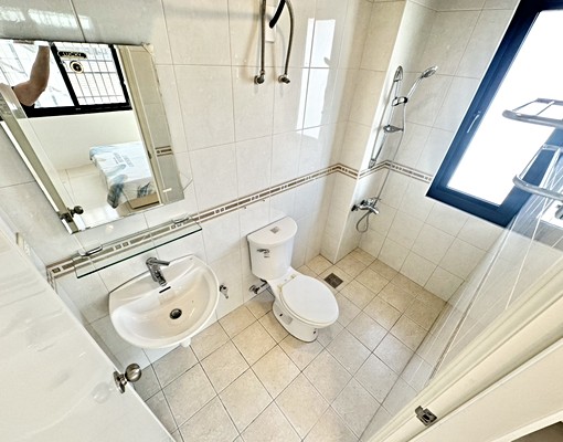 東區太平交界✨全新整理✨可貓可租補✨採光小資套房✨雙門冰箱 - Image 7