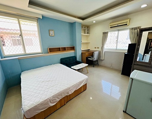 菜寮❣採光通風/大空間陽台戶/獨洗曬/傢俱齊全/地中海設計風 - Image 1