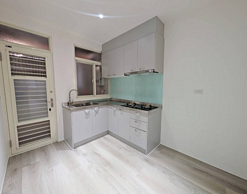 敦信社宅❤️近新埔捷運/四維商圈整修3樓公寓❤️免仲可補助 - Image 3