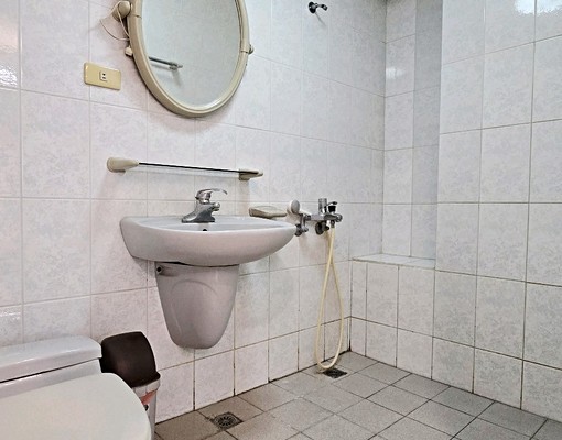 市立醫院大三房+平面車位電梯華廈 - Image 9