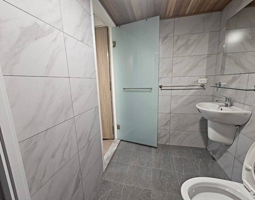 北大路近市政府全新翻修精緻典雅套房 - Image 7